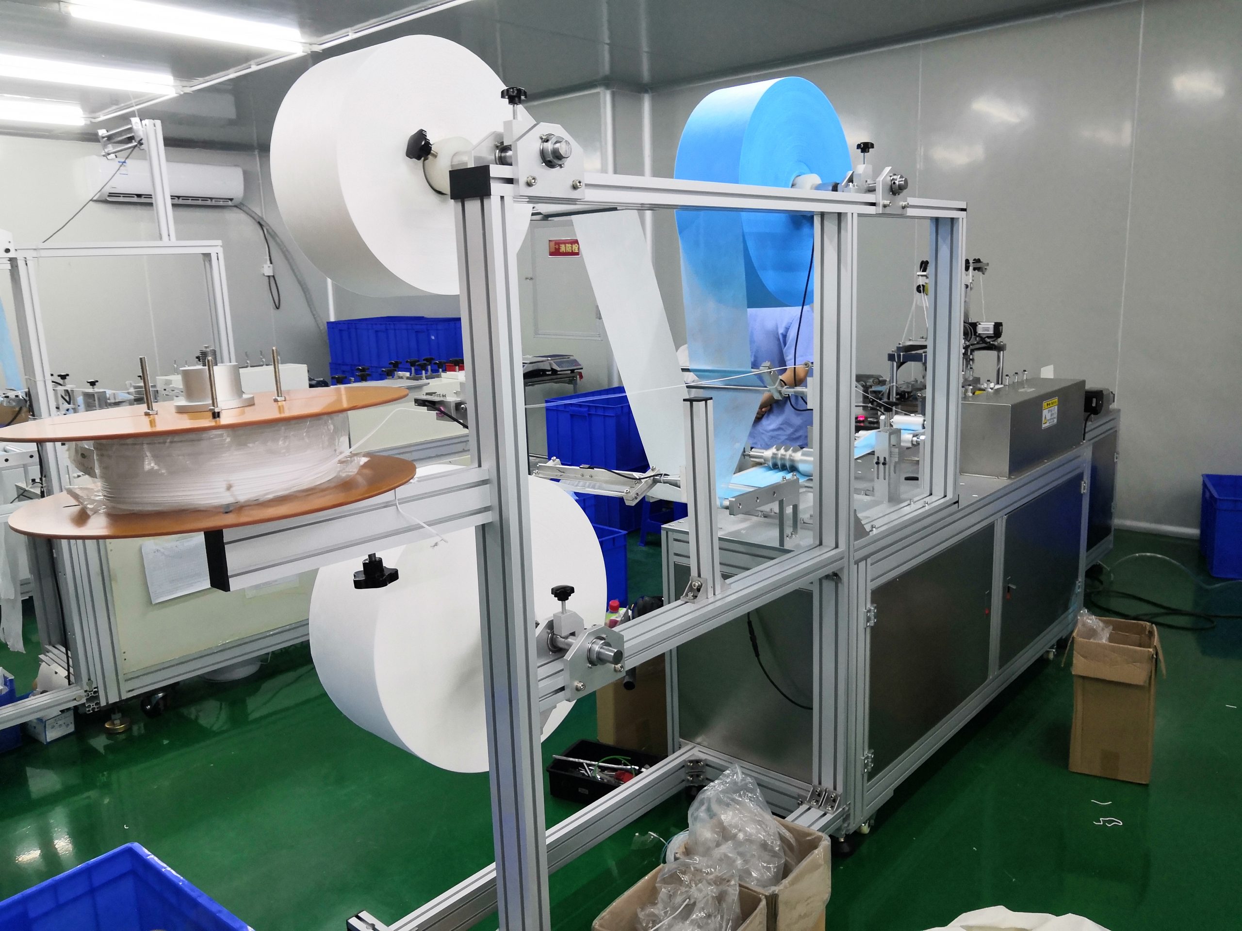 AM-DH3503 Fully Automatic 3 Ply Non-woven Face Disposable Mask Making Machine